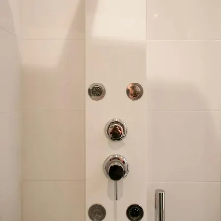 Canal Pantin Bright And Functional Studio *